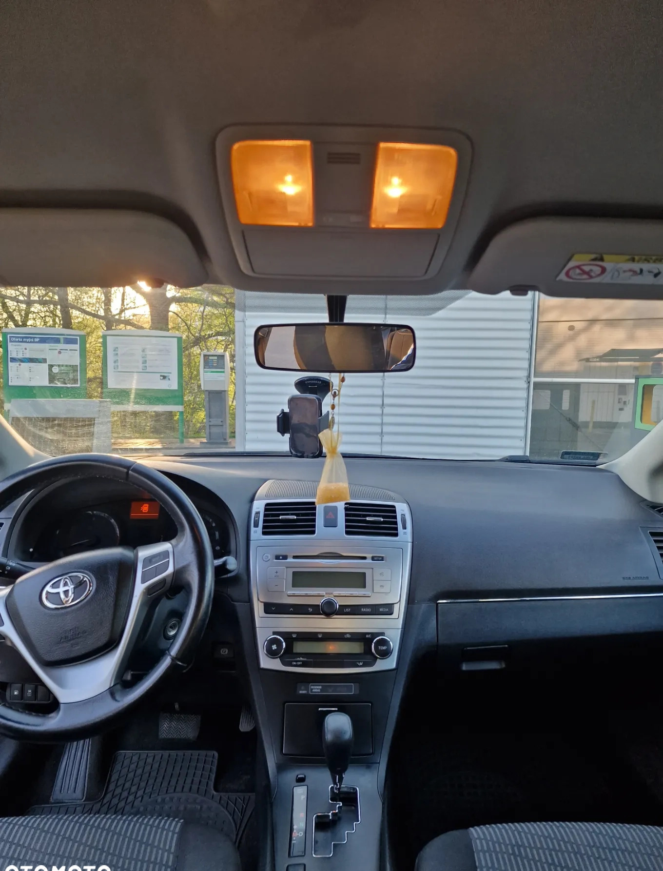 Toyota Avensis cena 42000 przebieg: 164600, rok produkcji 2013 z Warszawa małe 254